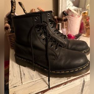 Dr Martens Men shoes